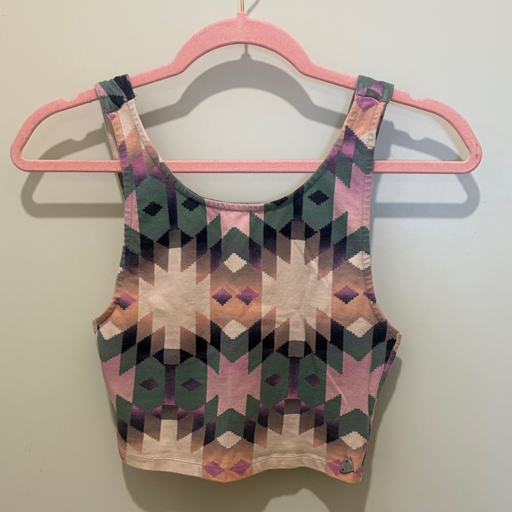 Kendall & Kylie Geometric Pattern Crop Tank Top